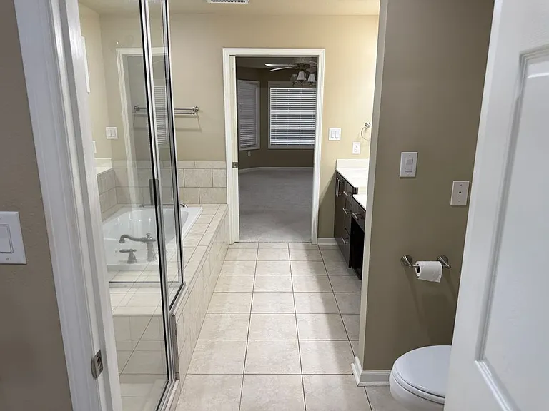 12 Enclave — Photo 20