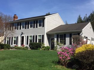 13 Fox Run, Latham, NY 12110