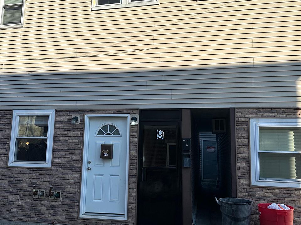1st image of 9 Petit Ave #2L
