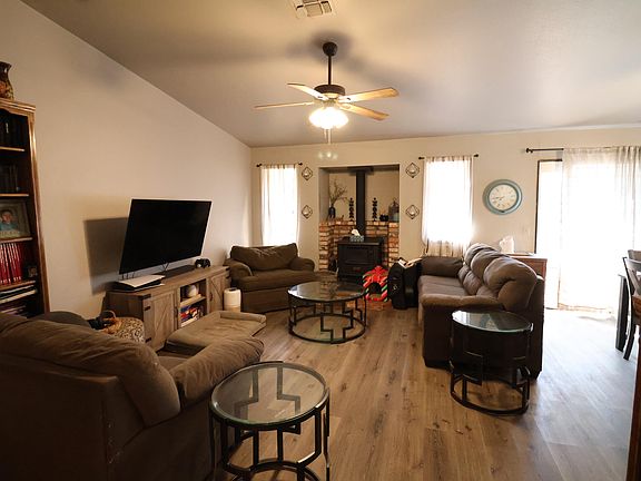 2nd image of 3528 Silverwood St