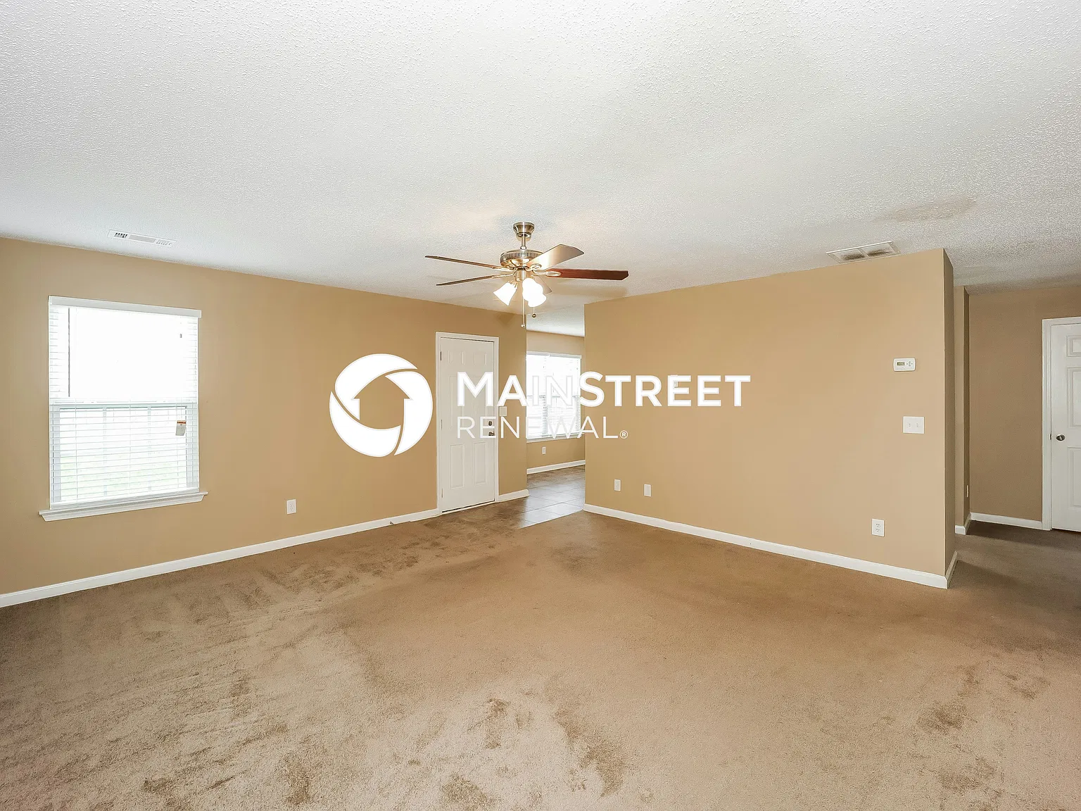 1931 Simmons Ln — Photo 4