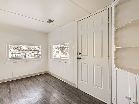 2nd image of 101 S Hooker St