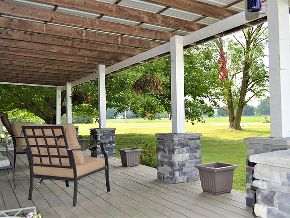 3rd image of 883 W County Road 625 N