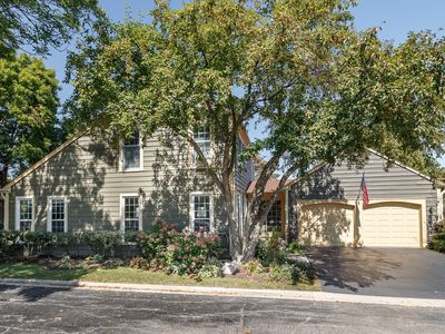 8 The Court Of Charlwood, Northbrook, IL, 60062