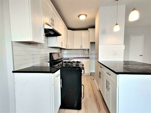 5th image of 111 Wadsworth Ave APT 27A