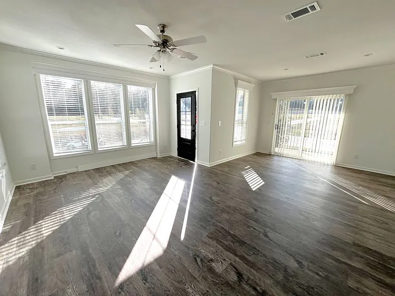 1009 Vervain Dr #1009E — Photo 8