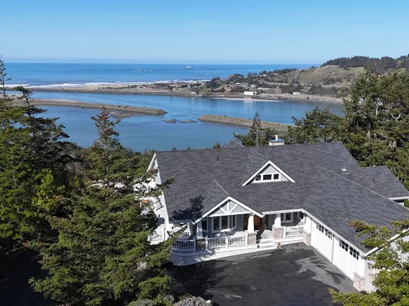 94430 Tom Cat Hill Rd, Gold Beach, OR 97444