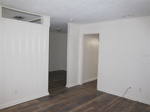 4th image of 1127 NE 23rd Ave