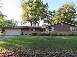 901 Oakwood Rd, East Peoria, IL 61611