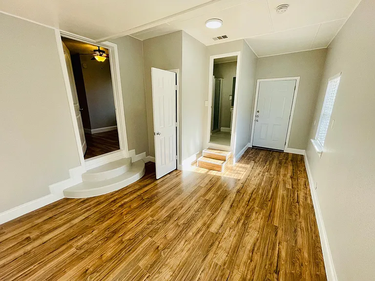 1000 Belmont Dr — Photo 9