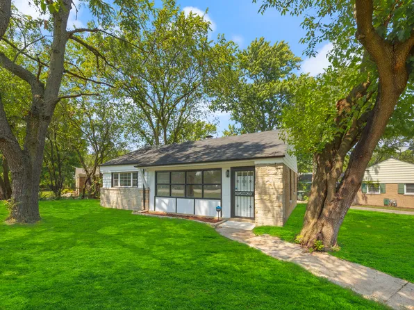 2 Sauk Ct, Park Forest, IL 60466