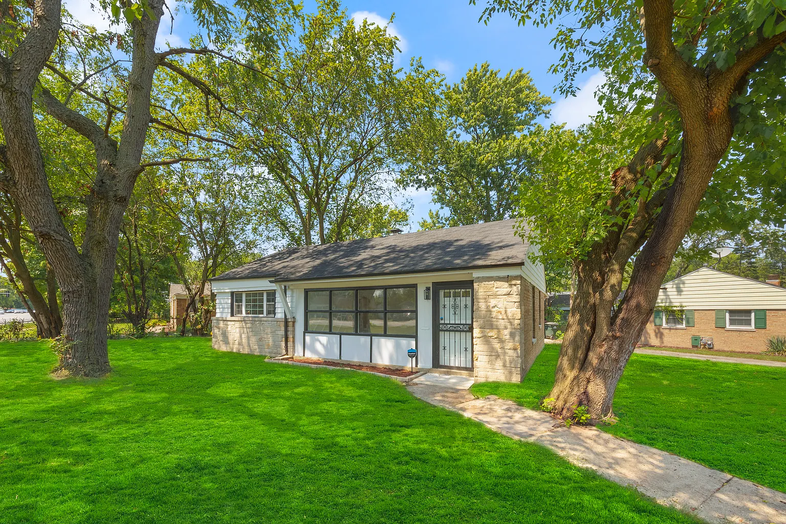 2 Sauk Ct photo 1