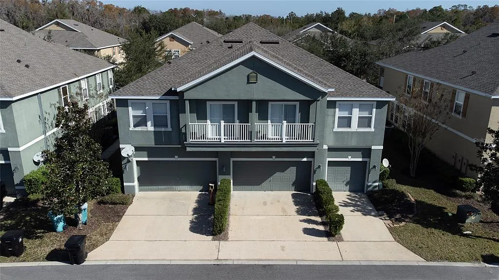 2 bed, 2.0 bath, 1305 sqft, $2,095 — Photo 1