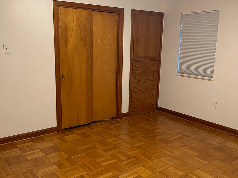 724 Green Acres Rd — Photo 10
