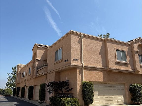 5th image of 25152 Steinbeck Unit B