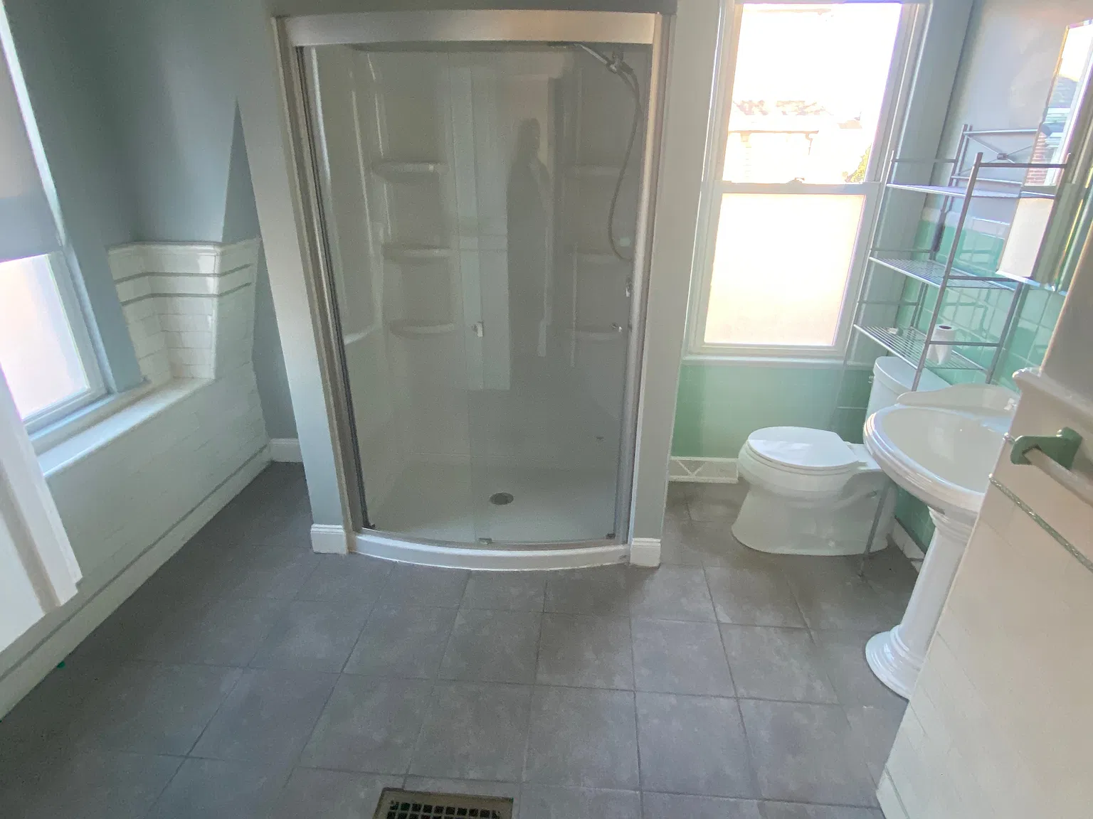 Studio, 400 sqft, $1,900 — Photo 4