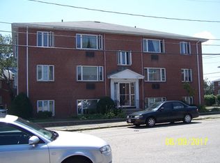 38 Carey Ave APT 4, Watertown, MA 02472