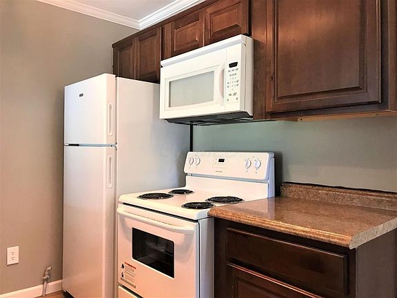 3rd image of 160 Macandrews Way