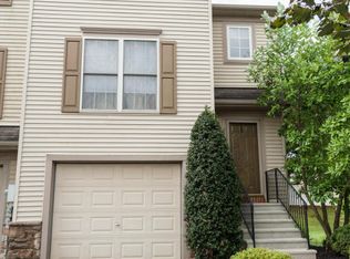 224 Banyan Circle Dr, Lancaster, PA