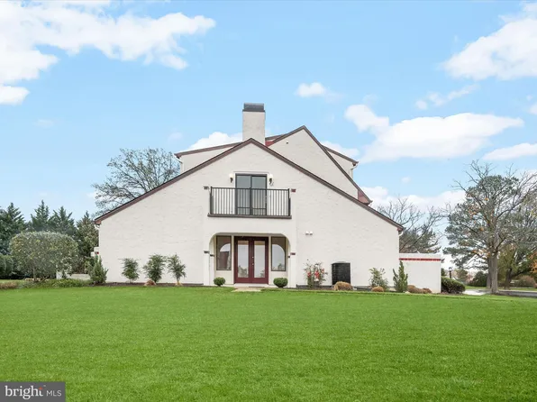 2 Queen Victoria Ct, Chester, MD 21619