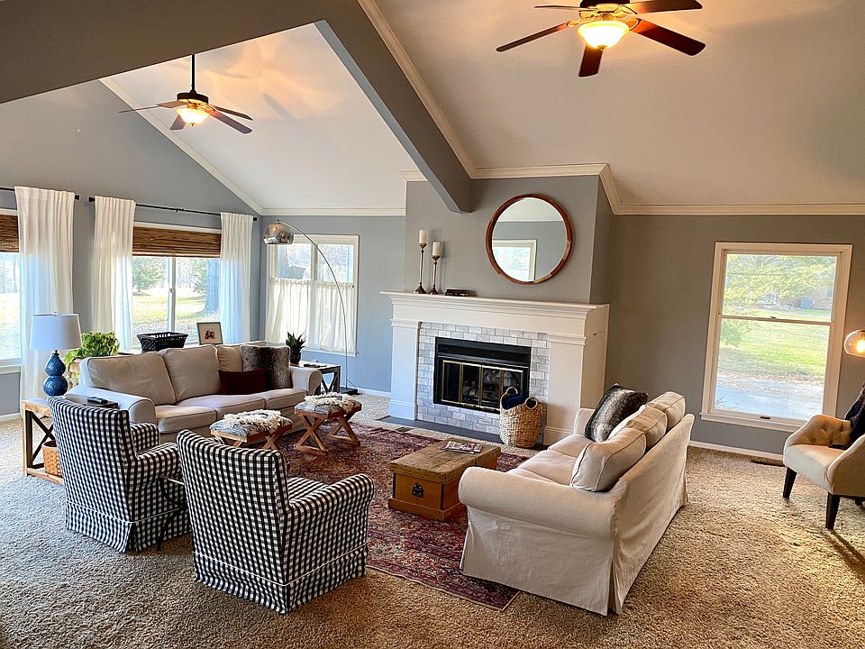 Huge, bright family room