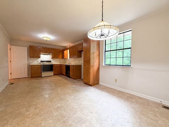 2nd image of 232 Lookout Dr