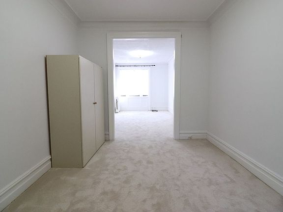 5th image of 3130 30th St APT 3A