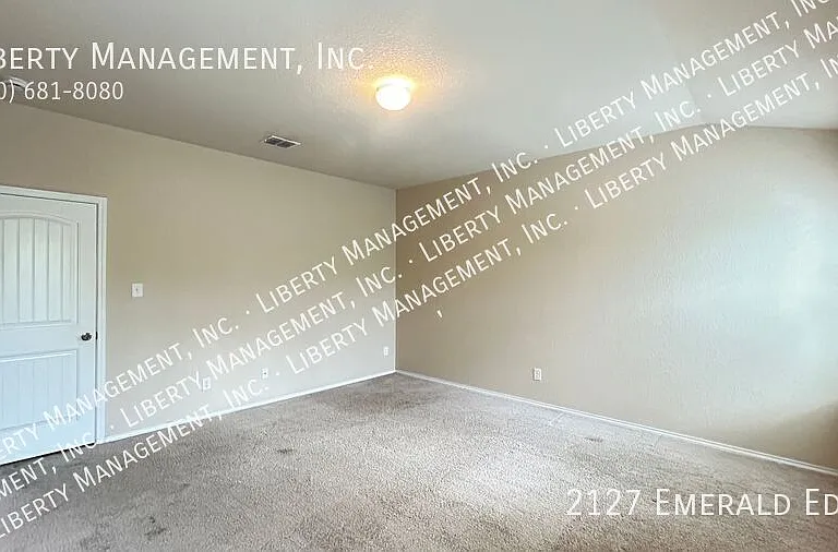 2127 Emerald Edge — Photo 26