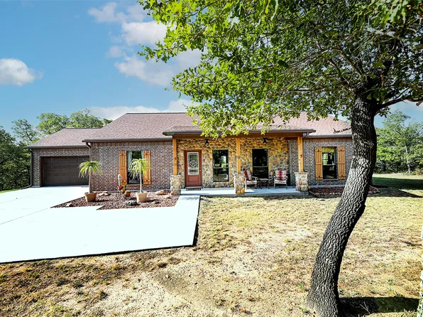 1011 Whispering Oaks, Sunset, TX 76270