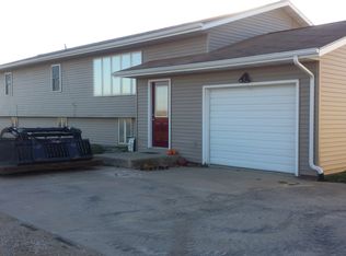 2254 170th St, New Hampton, IA 50659