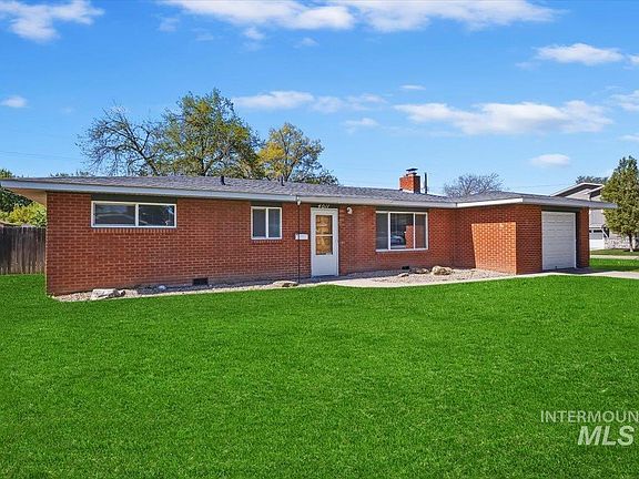 2nd image of 4011 W Greenbrier Dr