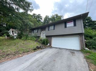 1157 Boy Scout Rd, Hixson, TN 37343