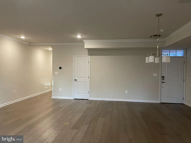 23255 Milltown Knoll Sq #102 — Photo 7