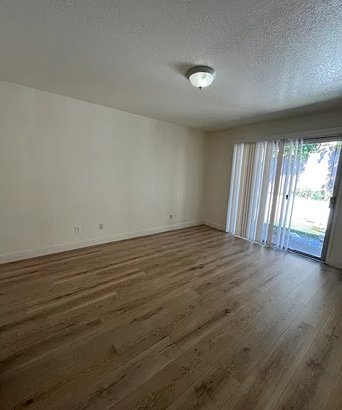 6420 Nacimiento Ave #5 — Photo 1