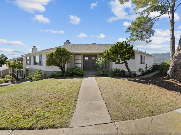 900 Crestview Dr, San Carlos, CA 94070