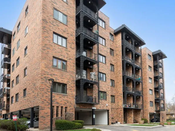 9332 Landings Ln Unit 203D, Des Plaines, IL 60016