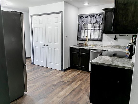 3rd image of 208 N 7th Ave