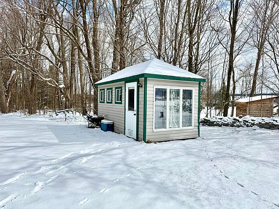 2nd image of 16 Gonyea Rd