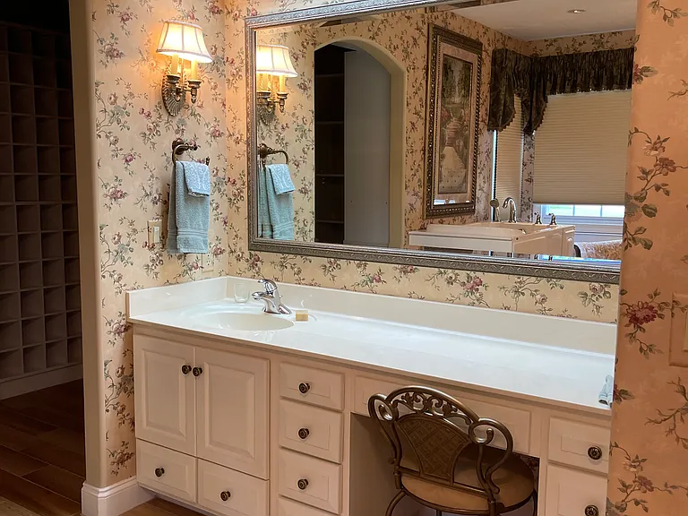 Arrowhead Dr — Photo 15