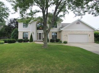 6021 Fairfax Ln, Madison, WI 53718