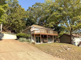 554 Camelot Dr, Camdenton, MO 65020