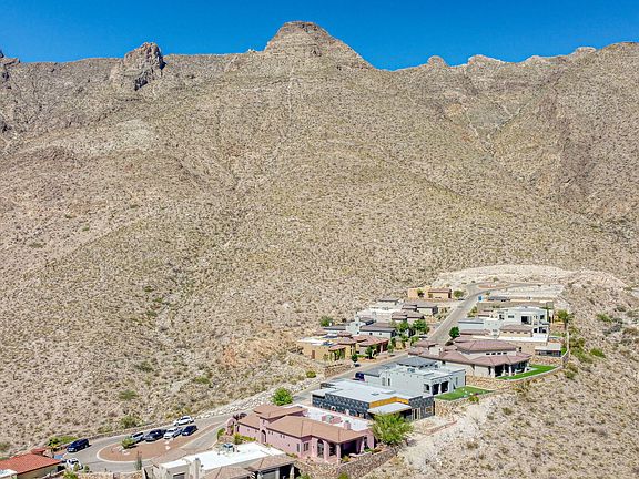 3rd image of 428 Majestic Mountain Dr