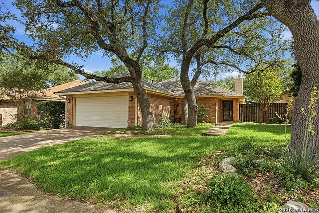 Building Photo - 1826 Encino Rio