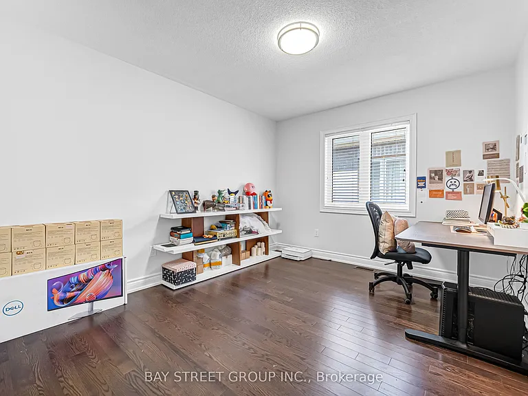60 Mohandas Dr — Photo 36