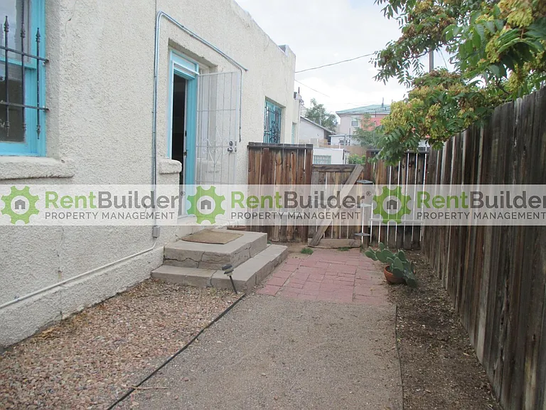 103 Maple St NE — Photo 10