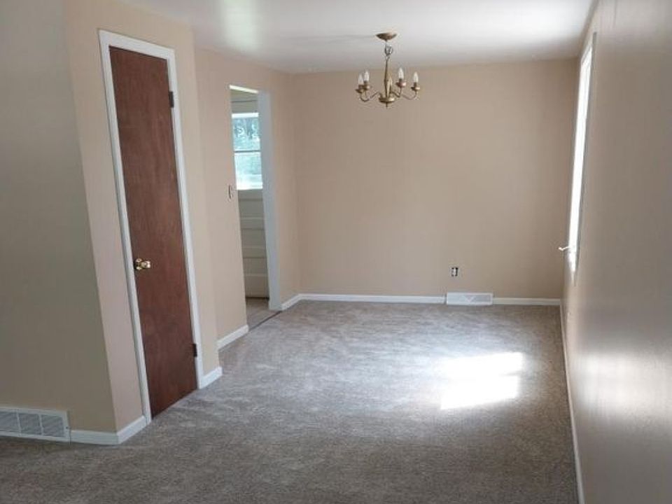 2nd image of 119 Glenhaven Dr