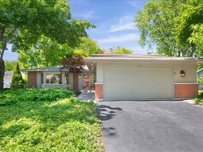 725 Kenwood Ave, Libertyville, IL, 60048
