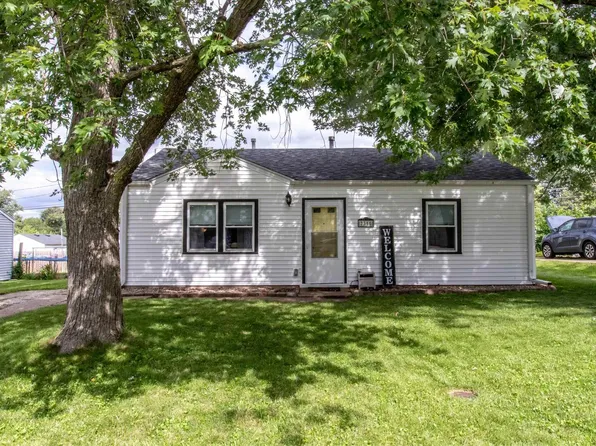 7315 Volquardsen Ave, Davenport, IA 52806