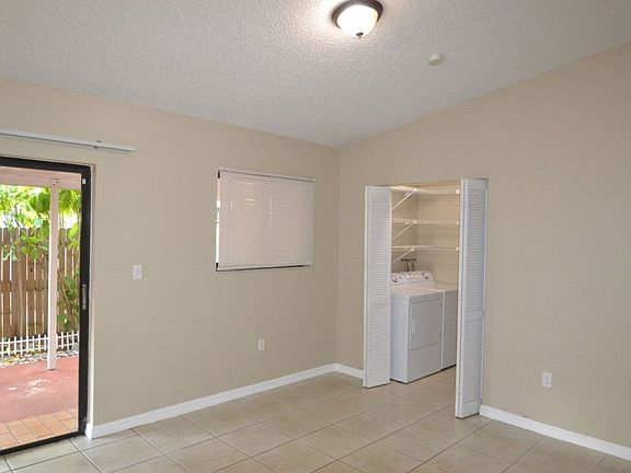 5th image of 10215 NW 126th St