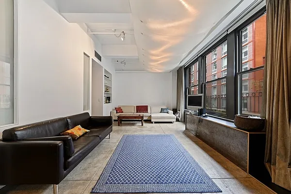 Rented by Compass | media 14